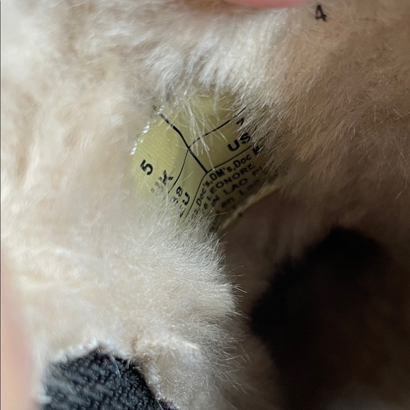 Dr. martens 2976 LEONORE faux shearling chelsea boots - 7US women’s - Picture 10 of 16